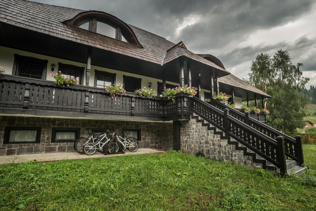Pensiunea La Moară Fundu Moldovei Exterior foto